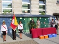 Uczniowie klas pierwszych otrzymali od p. Burmistrz biao-czerwone flagi