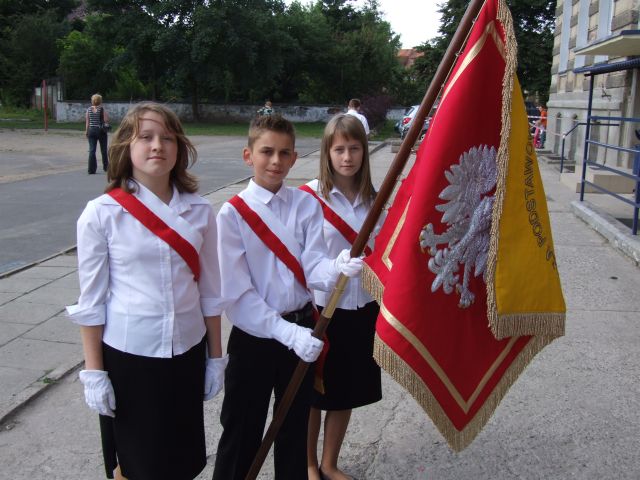 Nowy poczet sztandarowy: Ola, Olek i Marta