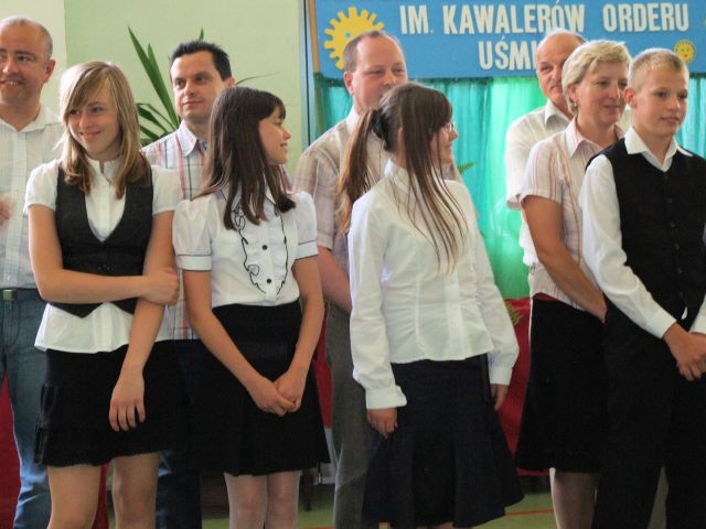Nie zabrako uczniw, ktrzy otrzymali wiadectwa z wyrnieniem